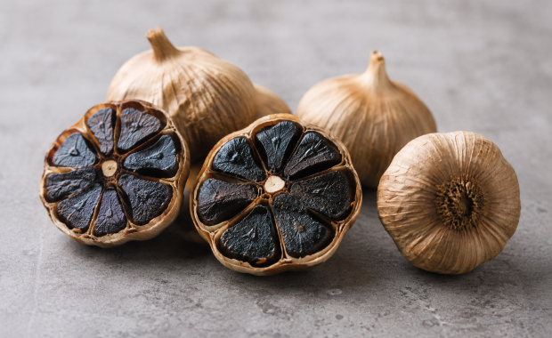 Bawang Hitam Lagi Populer, Alasan Banyak Orang Mulai Mengonsumsinya