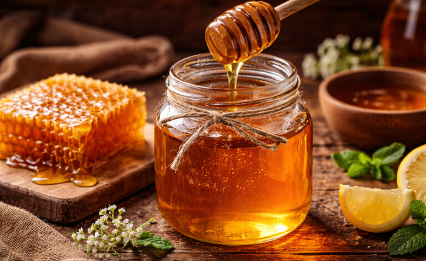 Kenapa Madu Disebut Superfood Alami Sejak Zaman Nabi?